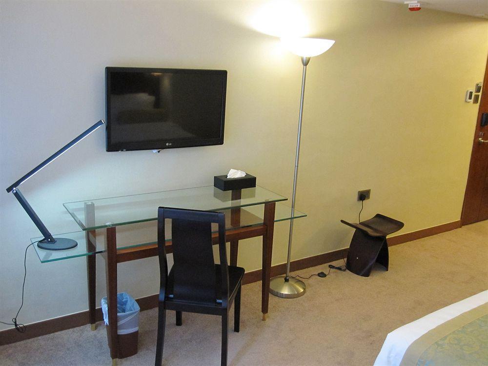 Brighton Hotel Хонконг Екстериор снимка